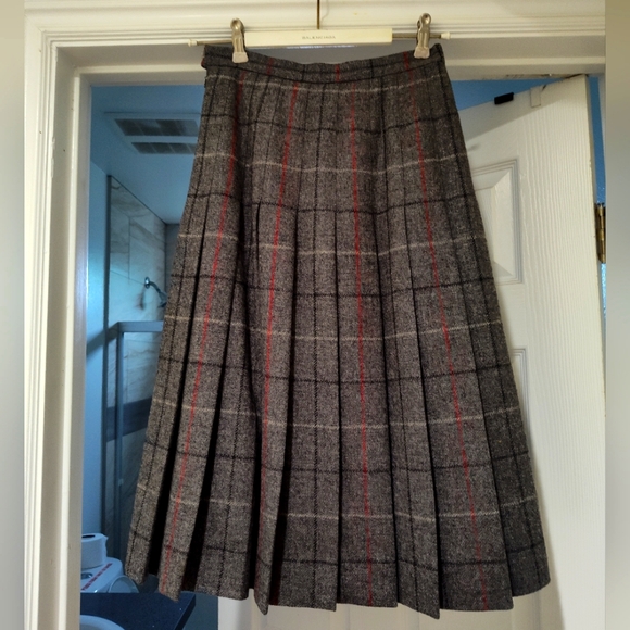 Vtg Burberry Pleated Skirt - Picture 1 of 12